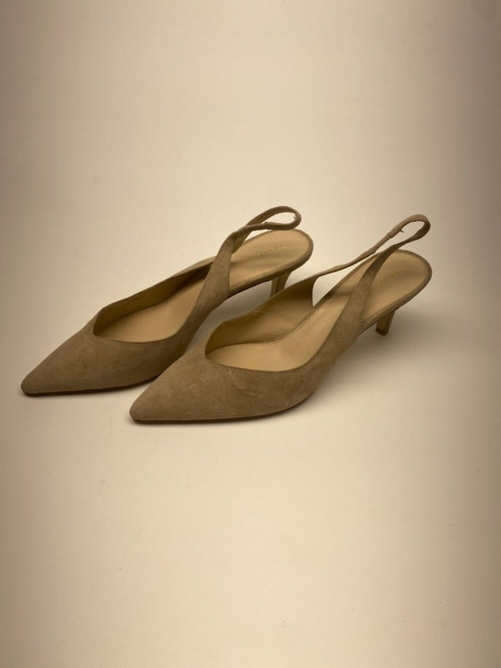 Pelle Moda Womens Pointy Toe Suede Beige Slingback Heels Sz 11